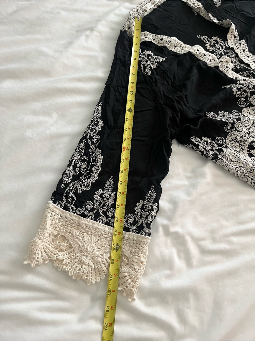 Solitaire Black and Cream Embroidered Lace Kimono - Picture 9 of 12